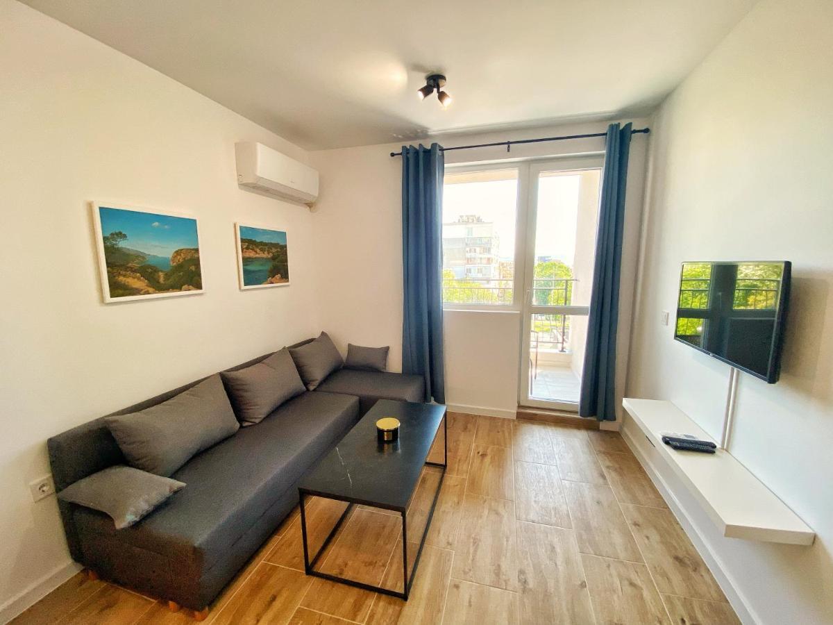 Emma'S Sweet Apartment - Close To Varna Centre 外观 照片