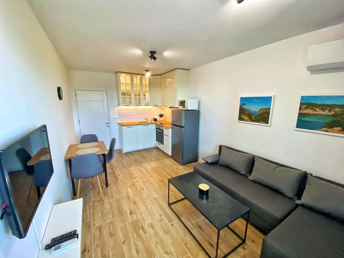 Emma'S Sweet Apartment - Close To Varna Centre 外观 照片