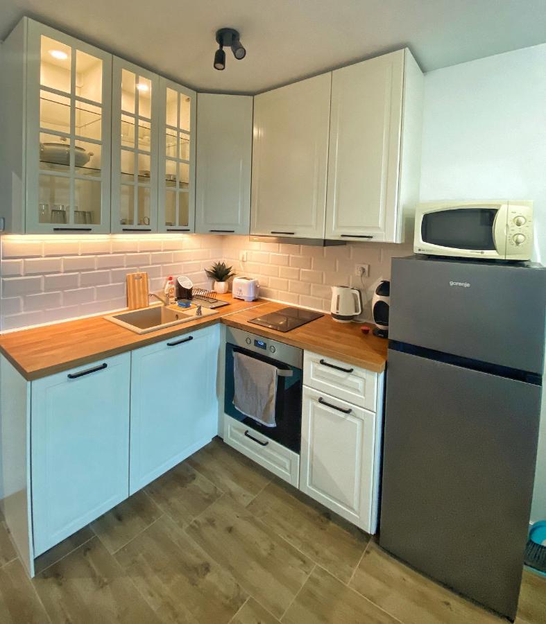 Emma'S Sweet Apartment - Close To Varna Centre 外观 照片